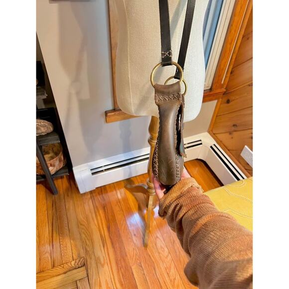 Handsewn Leather Crossbody Bag - Picture 5 of 6